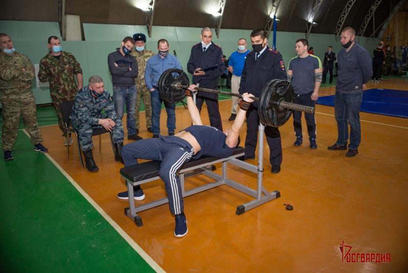 Бойцы екатеринбургского ОМОН Росгвардии одержали победу в межведомственном силовом марафоне 