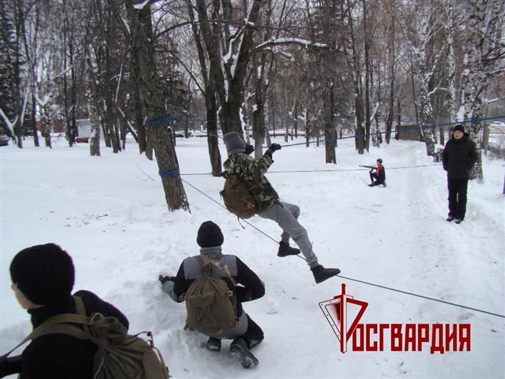 В Челябинской области сотрудники Росгвардии приняли участие в проведении патриотической военно-спортивной эстафеты для школьников 