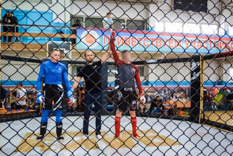 Сотрудник ОМОН Росгвардии по Алтайскому краю завоевал титул чемпиона по ММА