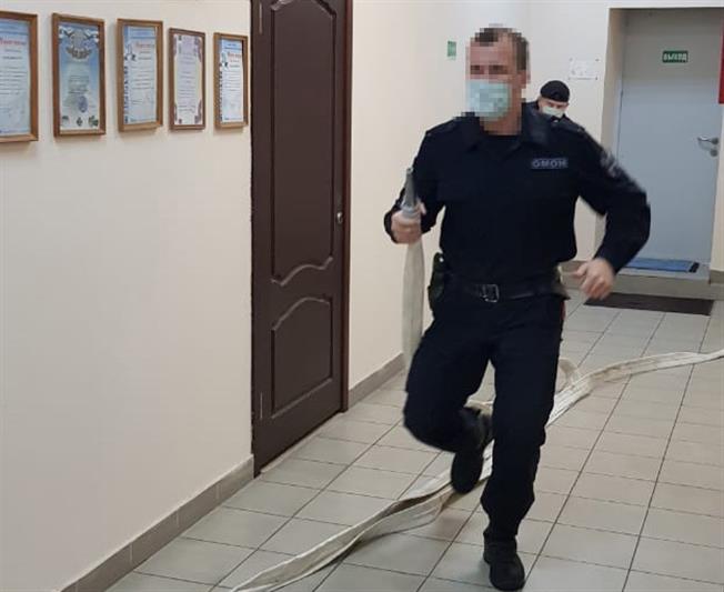 В Сочи сотрудники Росгвардии и МЧС провели совместные пожарно-тактические учения 