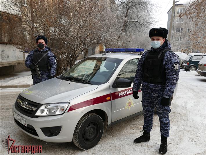В Иркутске сотрудники Росгвардии задержали подозреваемого в поджоге 