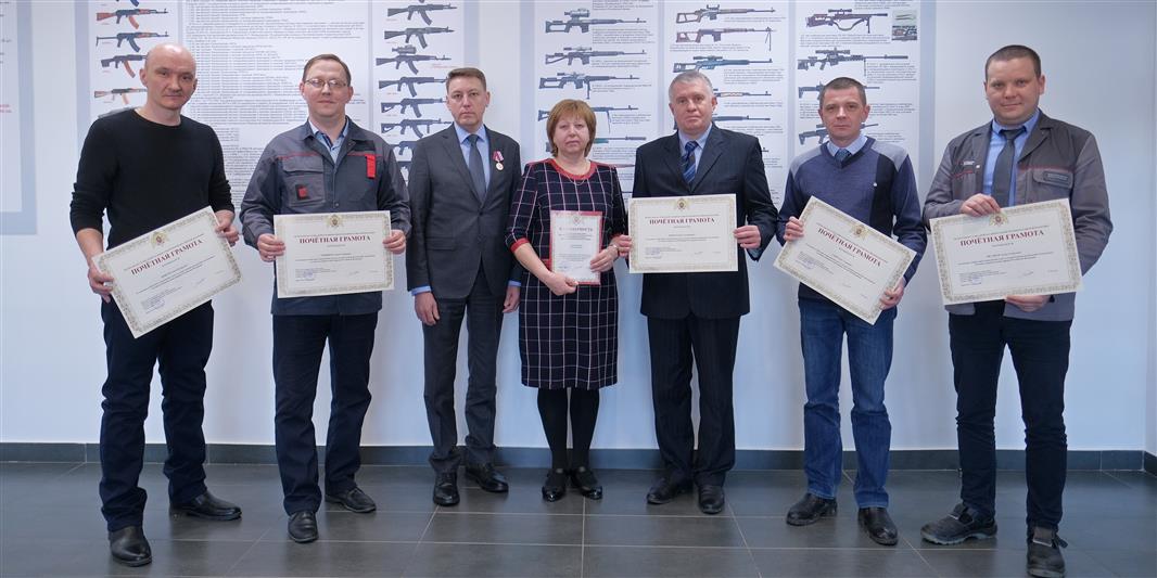 Сотрудникам концерна «Калашников» вручены ведомственные награды Росгвардии 