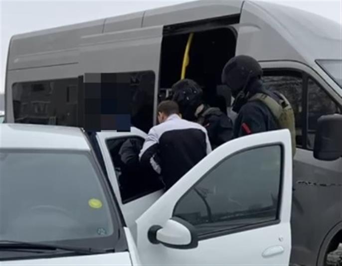 При содействии омского СОБР Росгвардии задержан находившийся в федеральном розыске мужчина 