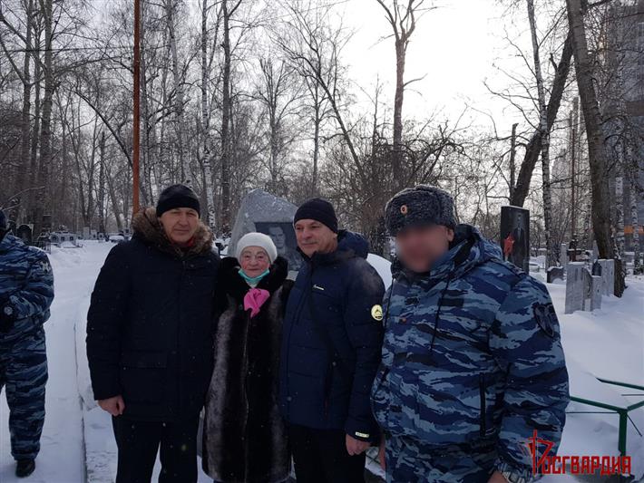 В Свердловской области росгвардейцы почтили память Героя России Виктора Чечвия