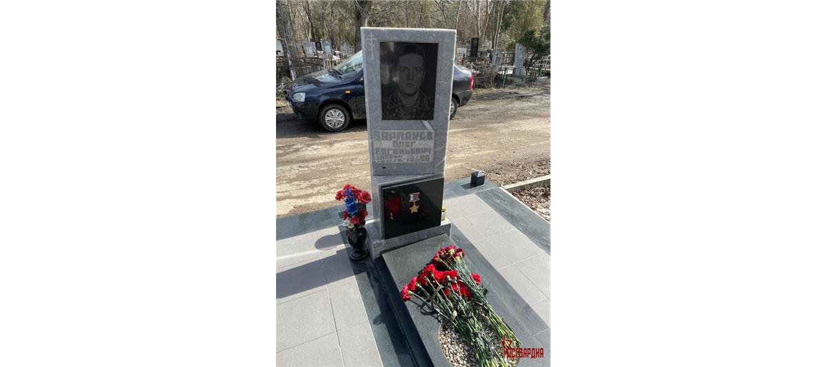 Память десяти бойцов ОМОН, героически погибших на Северном Кавказе 25 лет назад, почтили на Среднем Урале и Пятигорске
