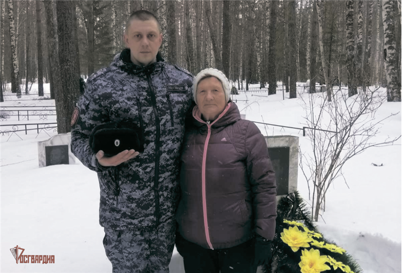 Военнослужащие и сотрудники Росгвардии в Красноярском крае провели мероприятия по облагораживанию захоронений погибших воинов