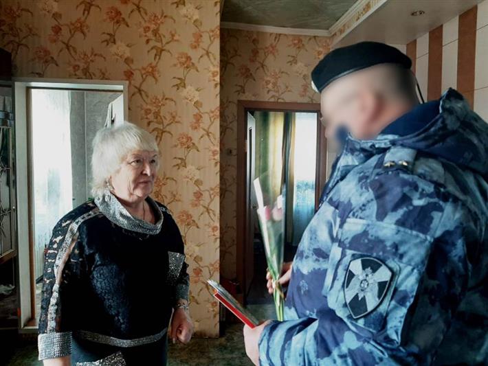В Сибирском округе Росгвардии проходят торжественные мероприятия, посвященные Международному женскому дню