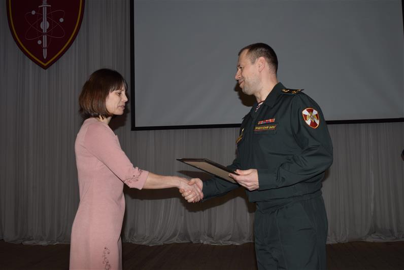 В Саровском и Богородском соединениях Росгвардии чествовали военнослужащих-женщин