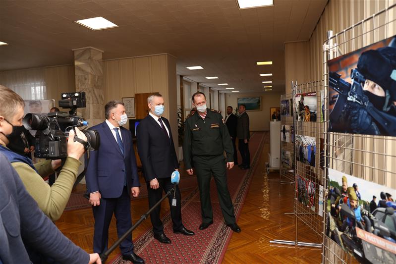 В Новосибирске открылась фотовыставка «Росгвардия. Всегда на страже»