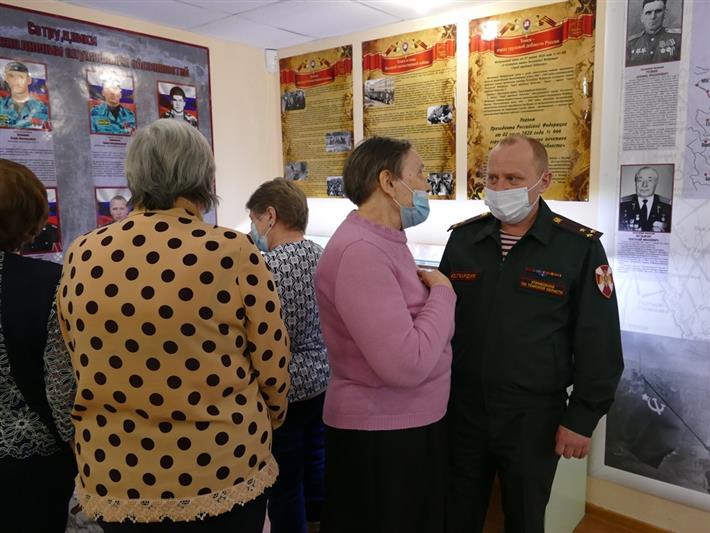 В Сибирском округе Росгвардии проходят торжественные мероприятия, посвященные Международному женскому дню
