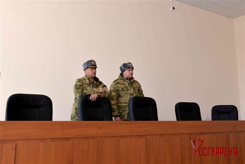 Командующий Уральским округом проинспектировал подразделения Управления Росгвардии по Курганской области