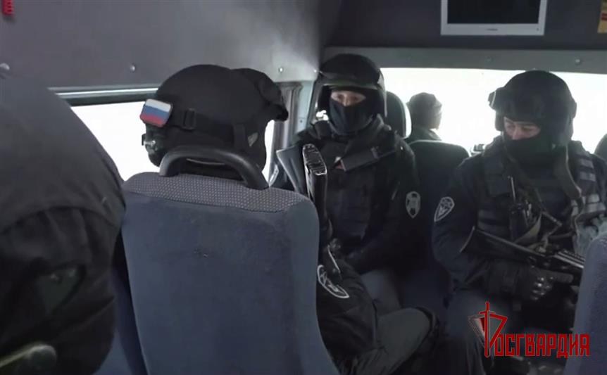 Один день на службе с сотрудниками спецназа Росгвардии провели журналисты  съемочной группы на Ямале
