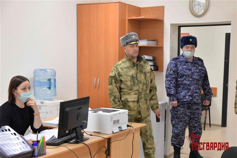 Командующий Уральским округом проинспектировал подразделения Управления Росгвардии по Курганской области