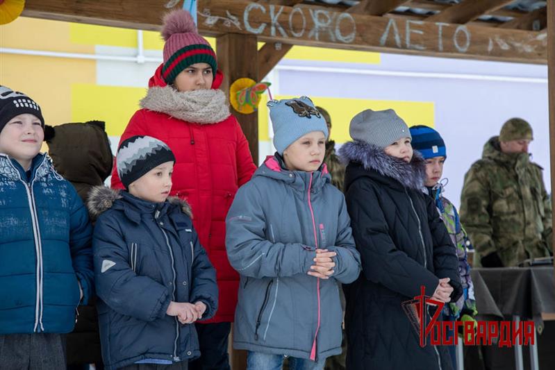Военнослужащие калиновского полка навестили воспитанников подшефного социального центра «Отрада»