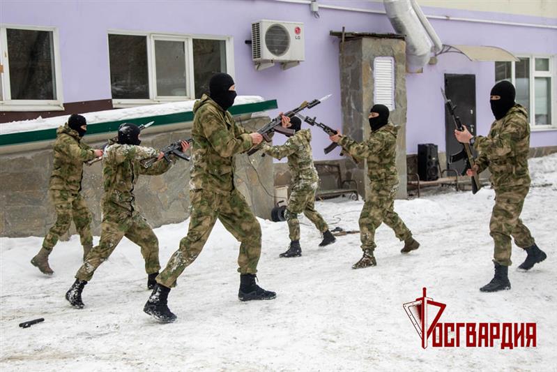 Военнослужащие калиновского полка навестили воспитанников подшефного социального центра «Отрада»