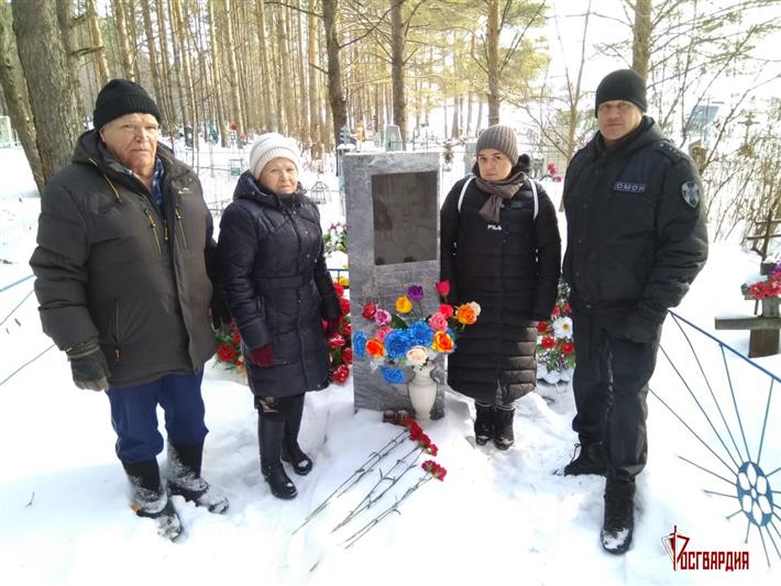 Память десяти бойцов ОМОН, героически погибших на Северном Кавказе 25 лет назад, почтили на Среднем Урале и Пятигорске