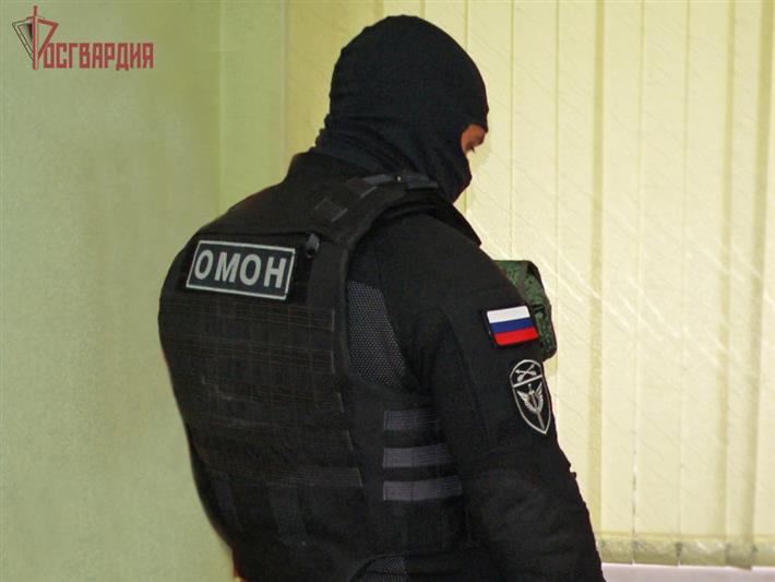 При поддержке спецназа Росгвардии в Хакасии пресечена деятельность организованной группы мошенников