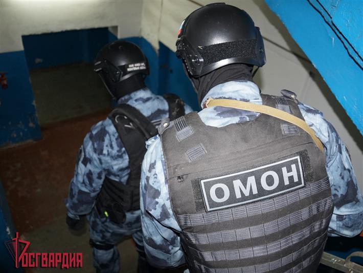 При участии ОМОН Росгвардии в Иркутске прошли рейды по соблюдению миграционного законодательства