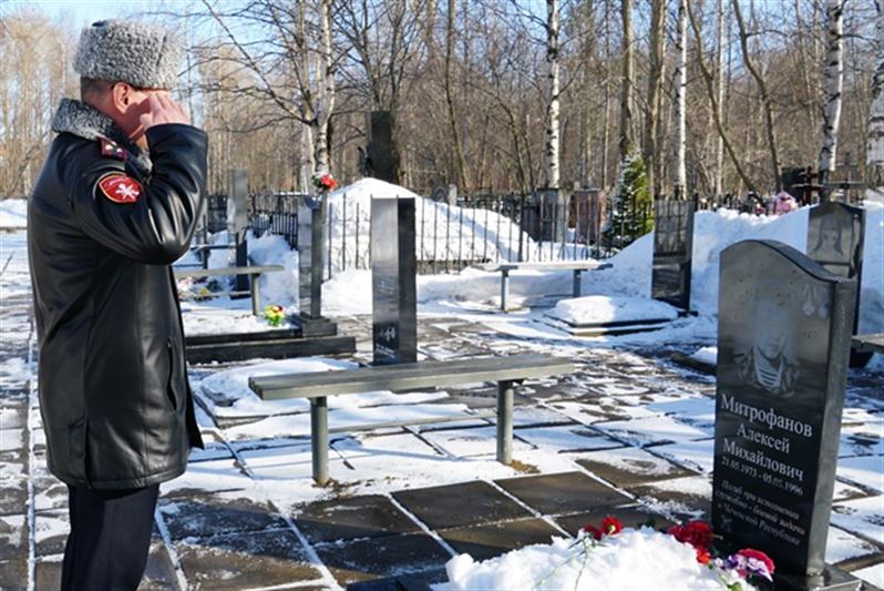 В Архангельске росгвардейцы почтили память погибших товарищей