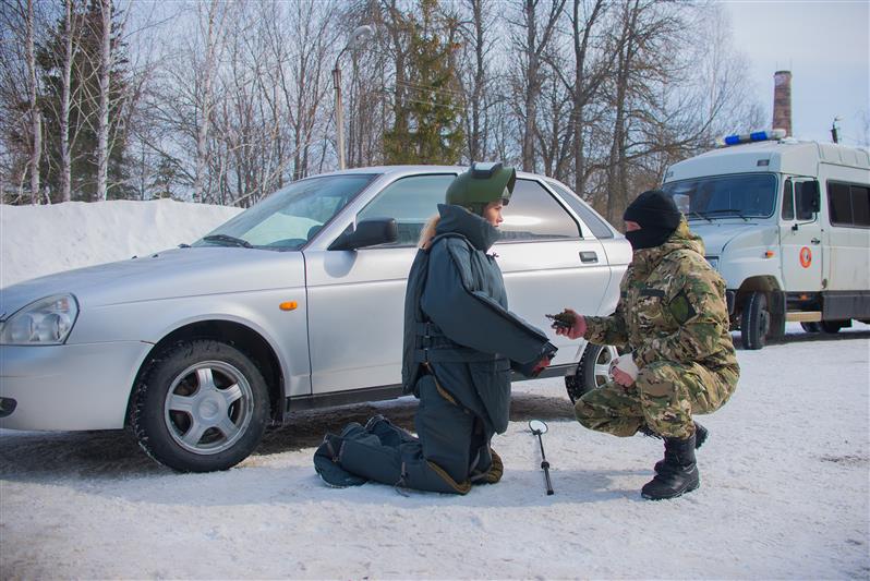 Журналист ТРК «Экспресс» побывала в гостях у группы разминирования пензенского ОМОН