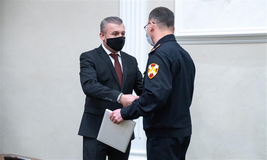 Росгвардейцы Северо-Западного округа продолжают участвовать в торжественных мероприятиях в честь 5-летнего юбилея Росгвардии