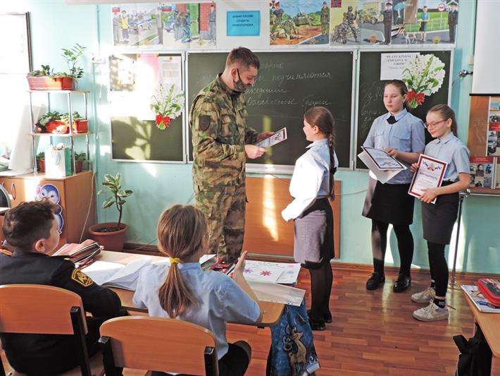 В Сибирском округе Росгвардии проходят торжественные мероприятия, посвященные Международному женскому дню