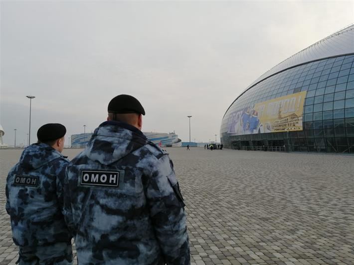 Росгвардия приняла участие в обеспечении правопорядка во время серии хоккейных и футбольных матчей на Кубани