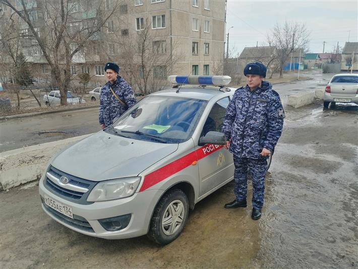 Росгвардейцы Южного округа задержали правонарушителей, которые скрывались от правосудия