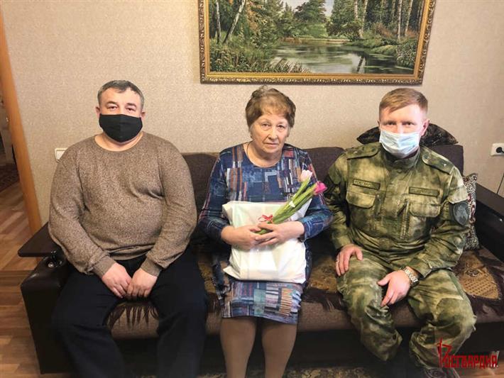 В Уральском округе Росгвардии с Международным женским днём   поздравили матерей и вдов погибших боевых товарищей