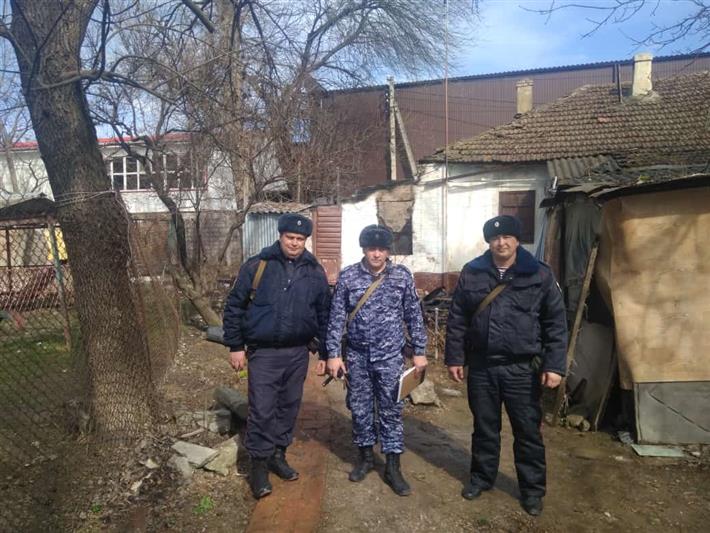 В Кабардино-Балкарии сотрудники Росгвардии спасли людей на пожаре