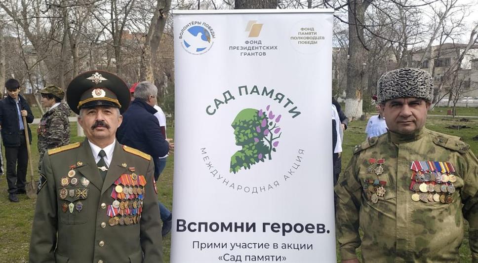  Ветеран Росгвардии принял участие во всероссийской акции «Сад памяти» в Дагестане