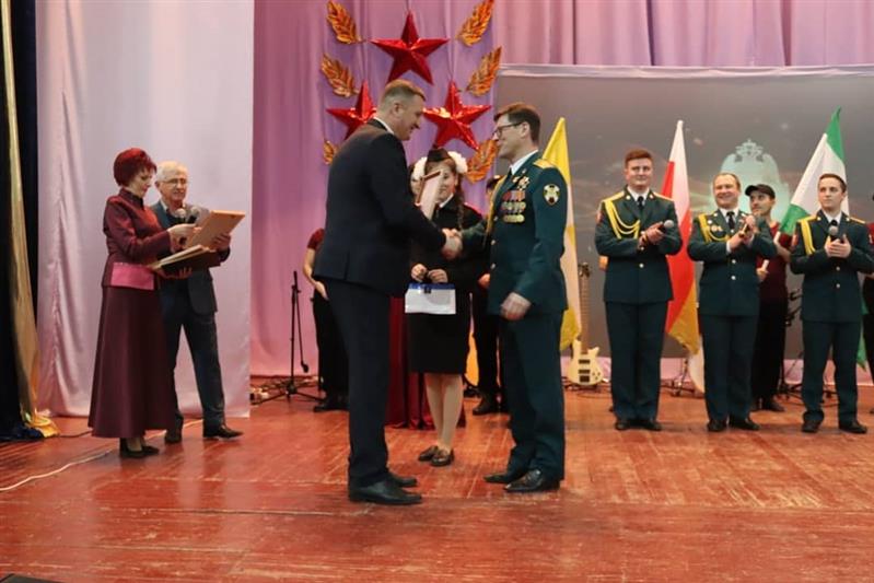 На Ставрополье с праздничной программой выступил ансамбль песни и пляски Северо-Кавказского округа Росгвардии  