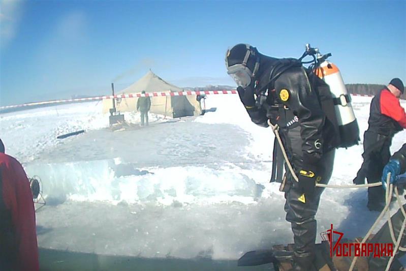 В морском отряде Уральского округа Росгвардии проходит сбор с командирами и личным составом водолазных подразделений (видео)