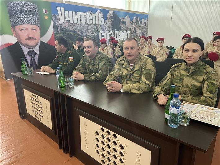 Росгвардейцы проводят тематические мероприятия в образовательных учреждениях Чеченской Республике