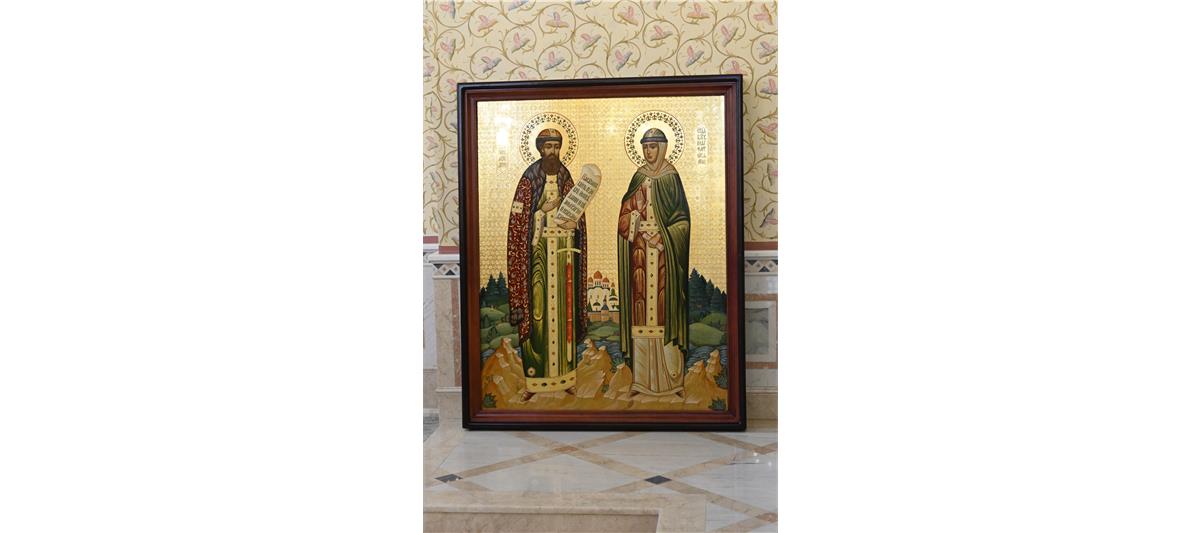 Икону с частицами мощей святых Петра и Февронии передали в дар новому храму грозненского соединения Росгвардии
