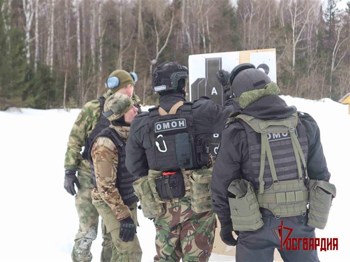 В Уральском округе стартовал сбор с пулеметчиками ОМОН региональных управлений Росгвардии (видео)