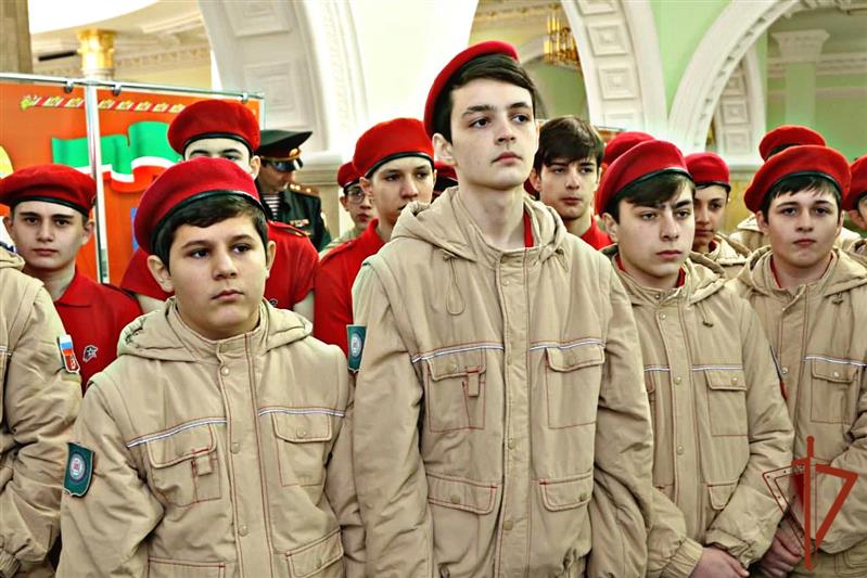В Грозном открылась фотовыставка Росгвардии