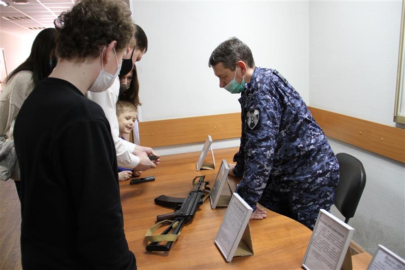 День открытых дверей, посвященный 5-летию Росгвардии, прошел в одном из подразделений столичной вневедомственной охраны 