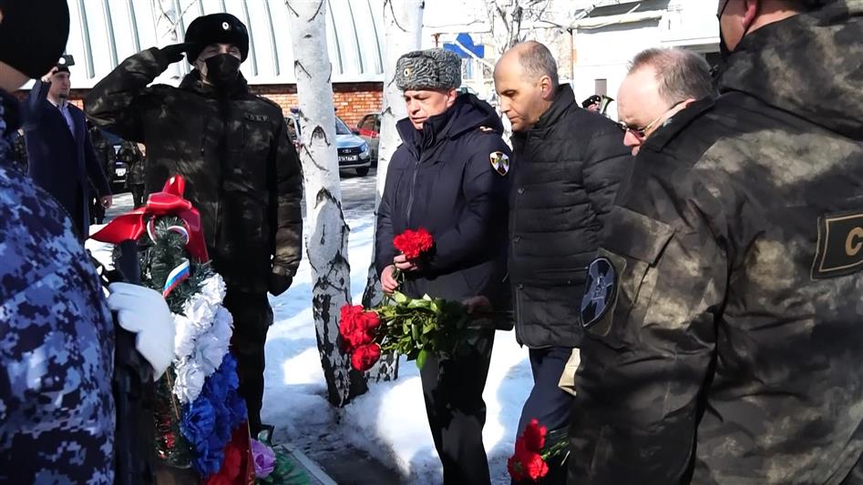 В оренбургском управлении вневедомственной охраны открыли мемориал погибшим правоохранителям 