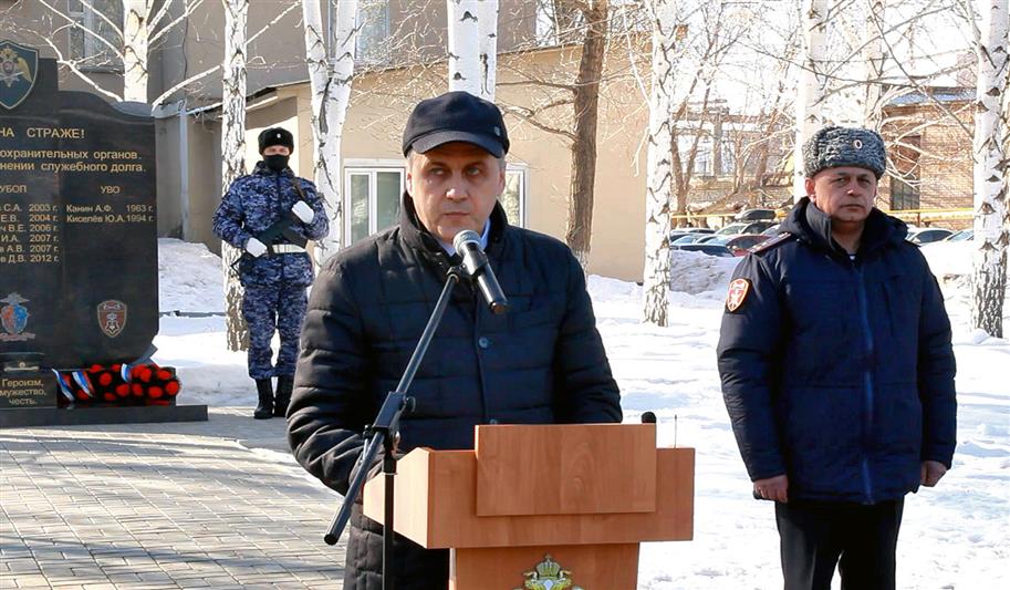В оренбургском управлении вневедомственной охраны открыли мемориал погибшим правоохранителям 