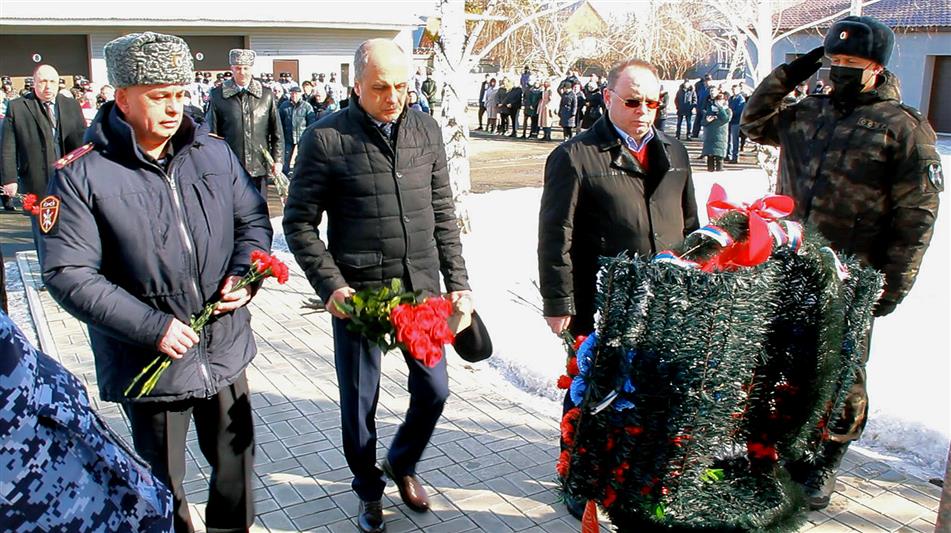 В оренбургском управлении вневедомственной охраны открыли мемориал погибшим правоохранителям 