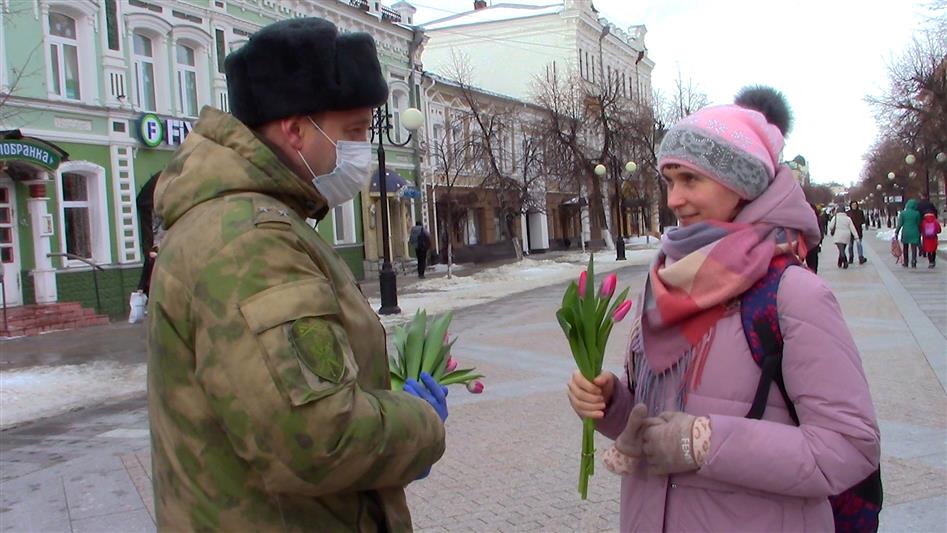 Пензенские  росгвардейцы приняли участие в акции «Вам, любимые!» 