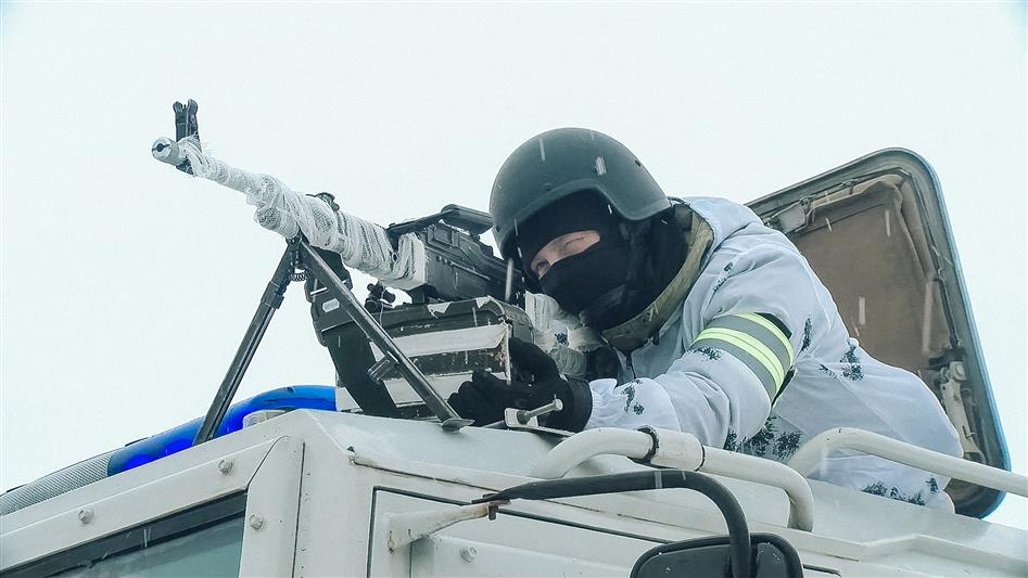Сотрудники пензенского ОМОН Росгвардии отработали профессиональные навыки (видео)