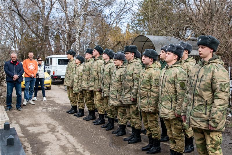 В Пятигорске росгвардейцы почтили память Героя России Олега Варлакова
