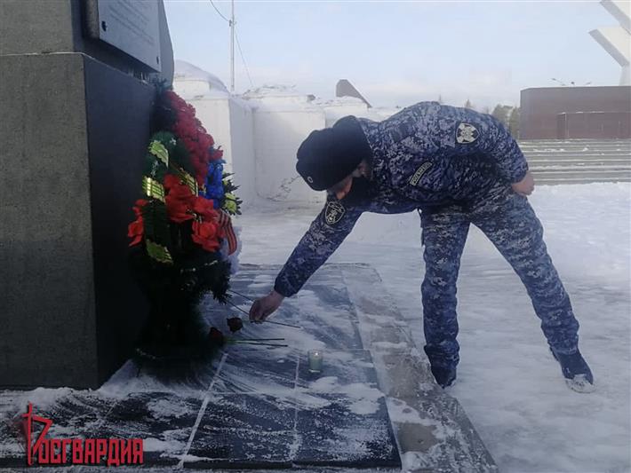 В Приангарье росгвардейцы почтили память сослуживцев, погибших при исполнении служебного долга