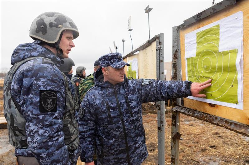 В Хабаровске завершился краевой этап конкурса профессионального мастерства среди сотрудников групп задержания