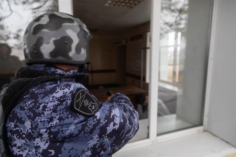 В Хабаровске завершился краевой этап конкурса профессионального мастерства среди сотрудников групп задержания