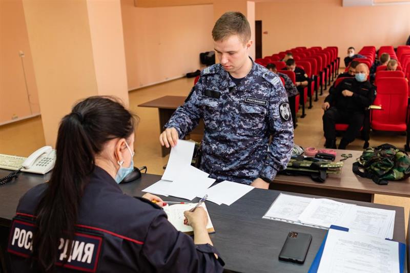В Хабаровске завершился краевой этап конкурса профессионального мастерства среди сотрудников групп задержания