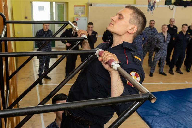 В Хабаровске завершился краевой этап конкурса профессионального мастерства среди сотрудников групп задержания