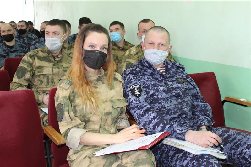 Росгвардейцы Северо-Западного округа приняли участие в написании «Диктанта Победы»
